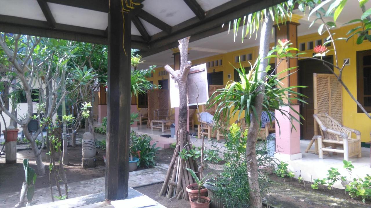 Koi Gili Guest House Гілі-Траванган Екстер'єр фото