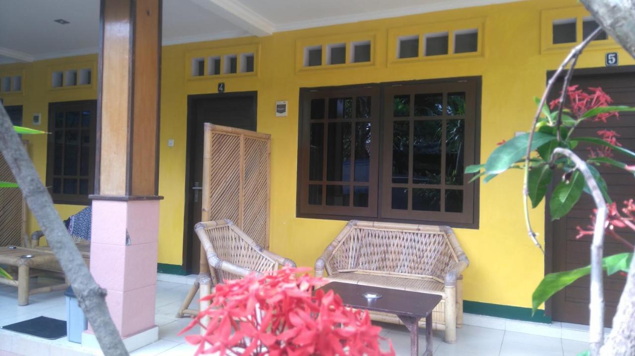 Koi Gili Guest House Гілі-Траванган Екстер'єр фото